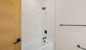 138 Clear Creek Dr, Ashland, OR 97520