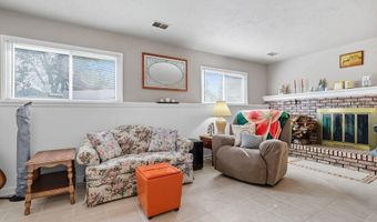 5135 Cheryl Dr, Almont, MI 48003