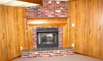 880 W Mashie Ct, Angola, IN 46703