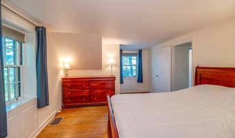 18 Plum Tree Rd, Amherst, MA 01002