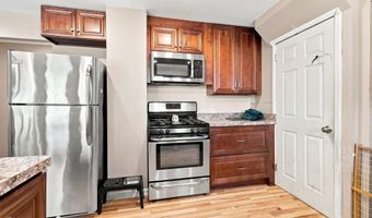 729 Smith St, Algonac, MI 48001