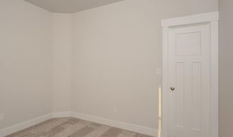 21816 Natures Cove Dr, Athens, AL 35613