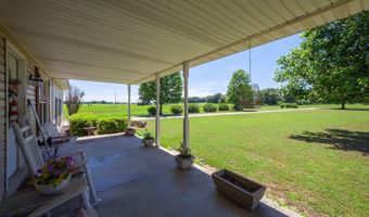 1584 Hawkins Ln, Bells, TN 38006