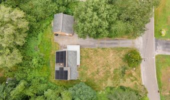 7 Tamarack Dr, Clinton, CT 06413