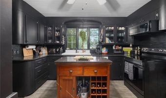2 Haywood Rd, Coventry, RI 02816
