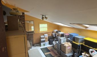 37 Sunset Ter, Brooklyn, CT 06234