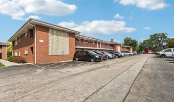 1115 E Algonquin Rd 8, Arlington Heights, IL 60005