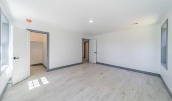 187 Grand Central Pkwy, Bayville, NJ 08721