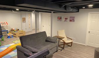 5614 Gallery Park Dr, Ann Arbor, MI 48103