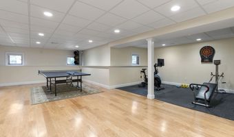134 Kingswood Dr, Avon, CT 06001