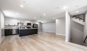2223 S Highland Ave, Los Angeles, CA 90016