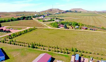 402 8th St NE, Bowman, ND 58623