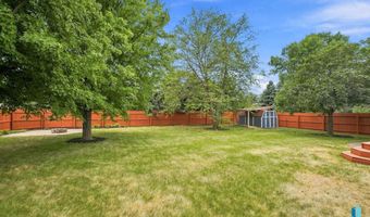 917 E Heatherwood Dr, Brandon, SD 57005