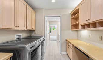 2109 Ironwood Ln, Ames, IA 50014
