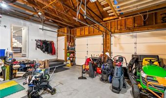 14 Sheri Dr, Coventry, RI 02816