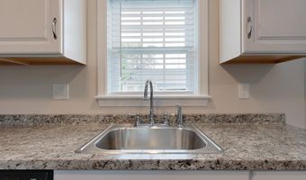 24 Pearl St 4, Ayer, MA 01432