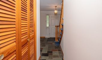198 N Timber Ln, Cheshire, CT 06410