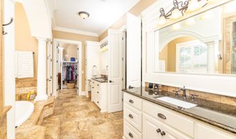 230 Eastwood Dr, Brandon, MS 39042