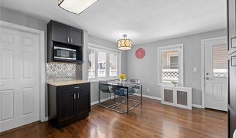 116 Sigsbee Ave, Albertson, NY 11507