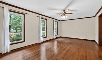 6 DONNA Dr, Bear, DE 19701