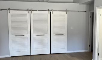1221 W SHAWNEE Dr, Chandler, AZ 85224