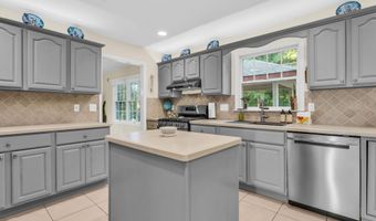 361 Eastern Blvd, Bayville, NJ 08721