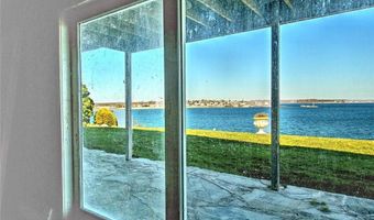 727 Boston Neck Rd, Narragansett, RI 02882