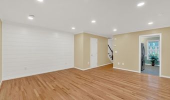 817 NE Wayne Ave 17, Abingdon, VA 24210