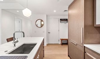 100 Lovejoy Wharf 3G, Boston, MA 02205