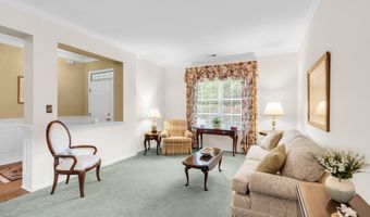 18 Powderhorn Way, Allentown, NJ 08501