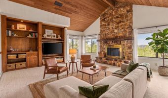 3209 Mary Ln, Escondido, CA 92025