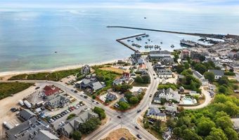 442 Dodge St, Block Island, RI 02807