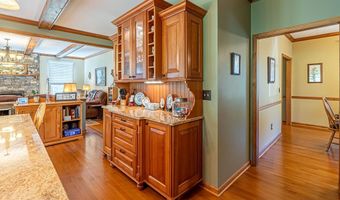 19422 Stirrup Dr, Abingdon, VA 24211