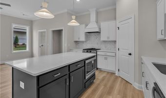 1763 WOODLAND PINES Ln, Auburn, AL 36830