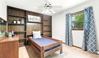 1001 Hickory Hills Dr, Angola, IN 46703