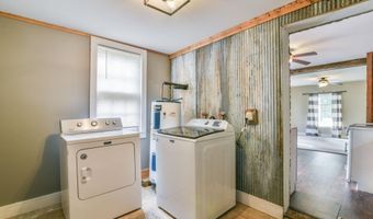 138 SW 100th St, Augusta, KS 67010