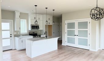77 Shetland Dr, Bella Vista, AR 72715