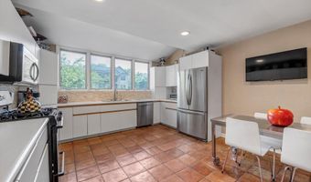 68 Argyle Rd, Albertson, NY 11507