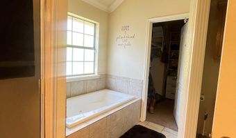 1201 La Paz, Andrews, TX 79714