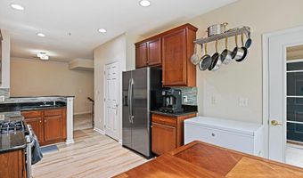 20385 BELMONT PARK Ter 103, Ashburn, VA 20147