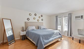 34 Parkwood Dr, Augusta, ME 04330