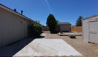 194 6th St, Fernley, NV 89408