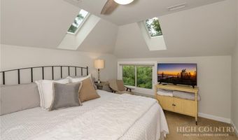 62 Crestview Ln, Banner Elk, NC 28604