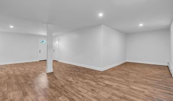 168 Leonardville Rd, Belford, NJ 07718