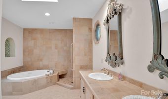 1212 Burtonwood Cir, Charlotte, NC 28212