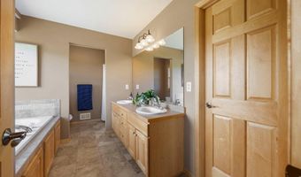 9352 67th St NW, Annandale, MN 55302