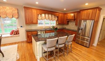 19 Devonshire Ct, Avon, CT 06001