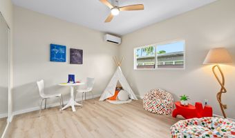 1076 Kahili St, Kailua, HI 96734