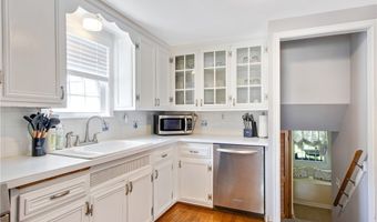 191 Lehn Springs Dr, Amherst, NY 14221