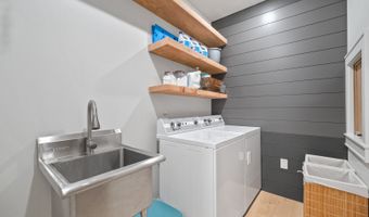 305 FIR Rd, Ariel, WA 98603